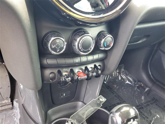 Photo of 2022 Chili Red MINI Hardtop