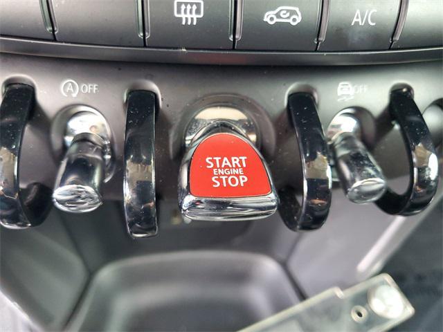 Photo of 2022 Chili Red MINI Hardtop