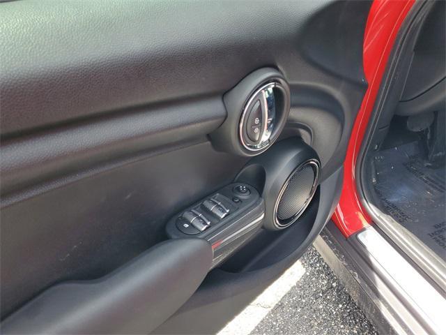 Photo of 2022 Chili Red MINI Hardtop