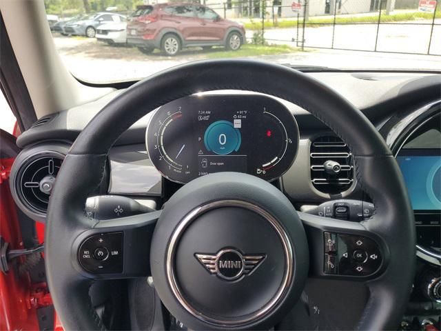 Photo of 2022 Chili Red MINI Hardtop