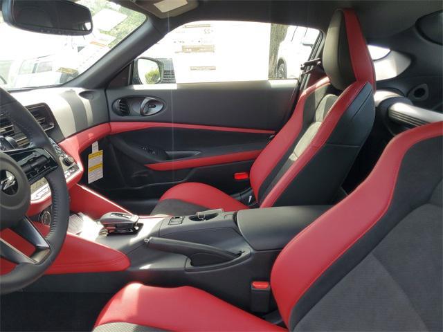 Photo of 2025 Black Diamond Pearl Nissan Z