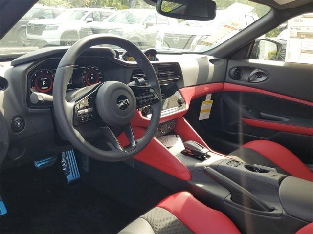 Photo of 2025 Black Diamond Pearl Nissan Z