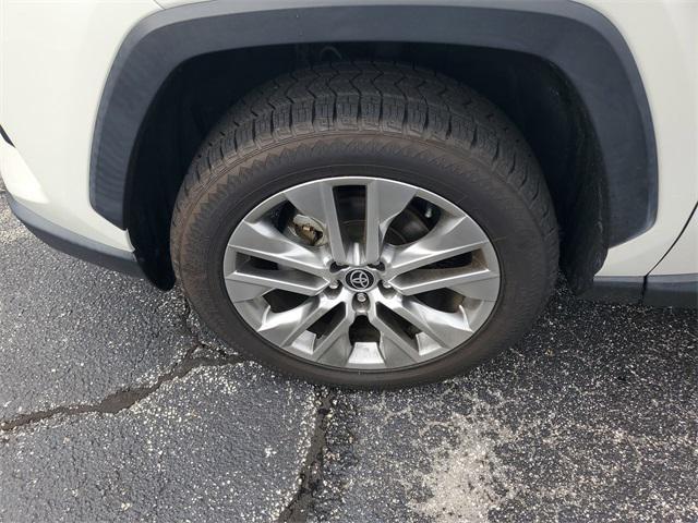 Photo of 2022 Blizzard Pearl Toyota RAV4