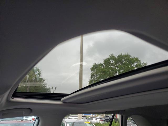 Photo of 2022 Blizzard Pearl Toyota RAV4