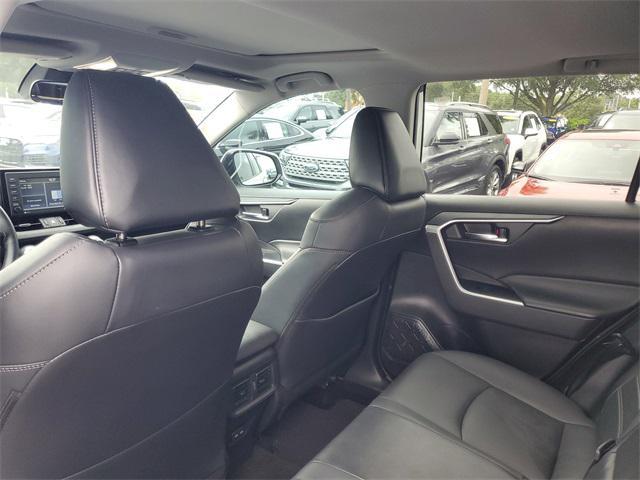 Photo of 2022 Blizzard Pearl Toyota RAV4