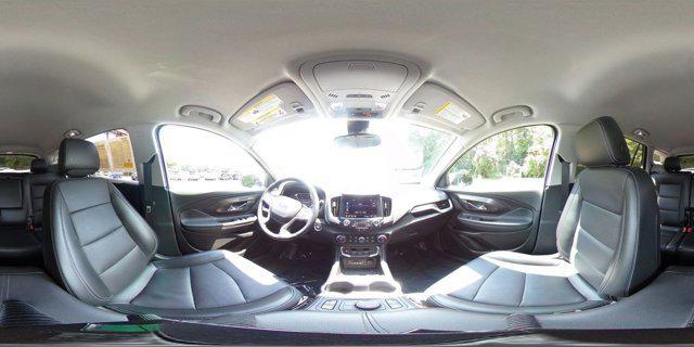 Photo of 2024 Summit White GMC Terrain