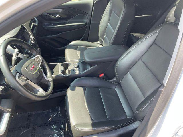 Photo of 2024 Summit White GMC Terrain