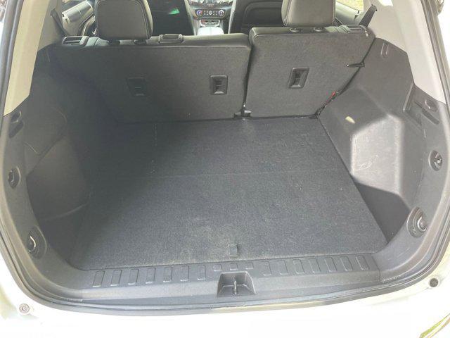 Photo of 2024 Summit White GMC Terrain