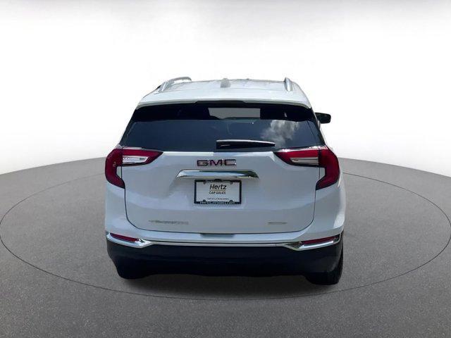 Photo of 2024 Summit White GMC Terrain