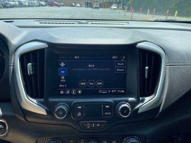 Photo of 2024 Summit White GMC Terrain