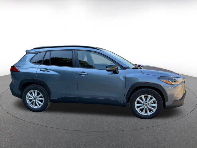 Photo of 2025 Blue Crush Metallic Toyota Corolla Cross