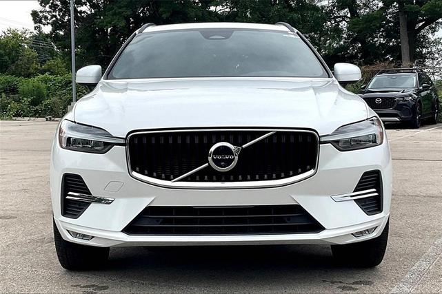 Photo of 2022 White Volvo XC60