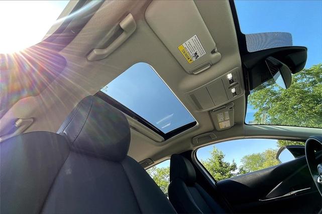Photo of 2022 Snowflake White Pearl Mazda CX-30