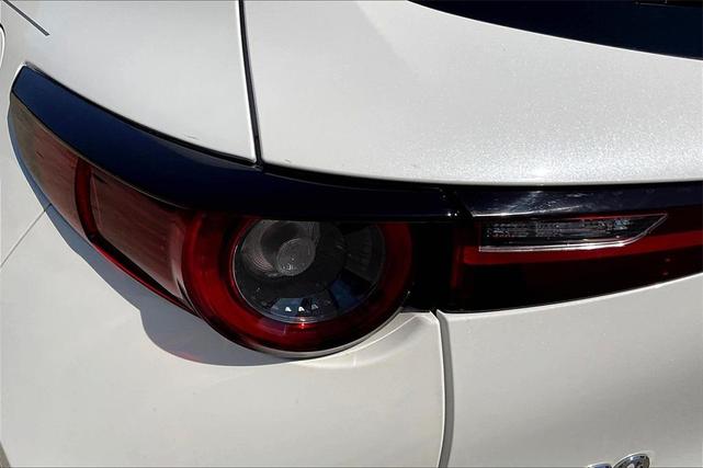 Photo of 2022 Snowflake White Pearl Mazda CX-30