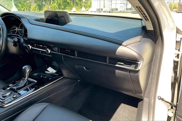 Photo of 2022 Snowflake White Pearl Mazda CX-30