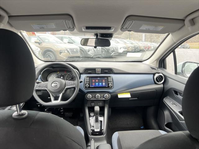 Photo of 2025 Brilliant Silver Metallic Nissan Versa