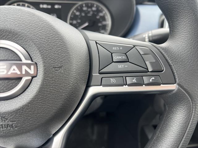 Photo of 2025 Brilliant Silver Metallic Nissan Versa