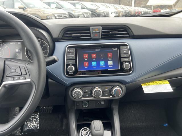 Photo of 2025 Brilliant Silver Metallic Nissan Versa