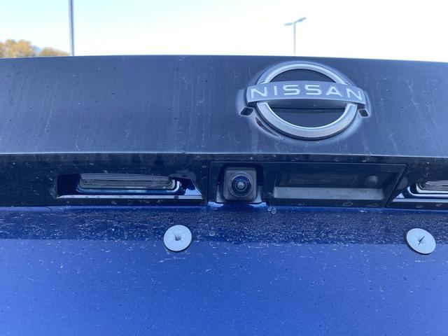 Photo of 2025 Deep Blue Pearl Nissan Kicks