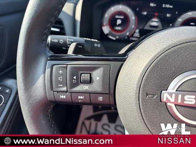 Photo of 2024 Super Black Nissan Rogue