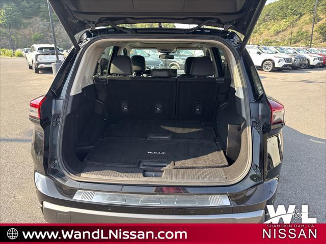 Photo of 2024 Super Black Nissan Rogue