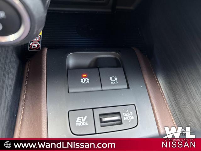 Photo of 2023 Celestial Black Toyota Venza