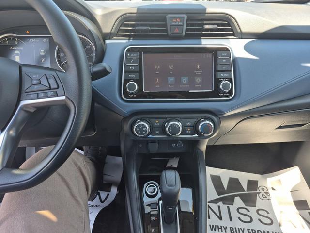 Photo of 2025 Gray Sky Pearl Nissan Versa