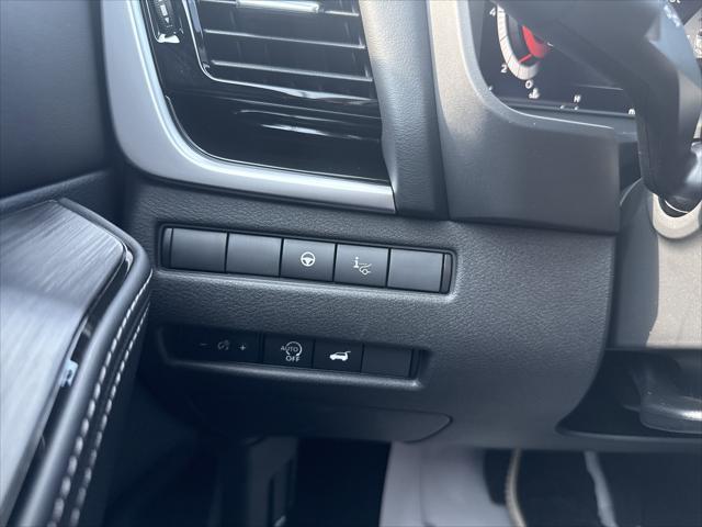 Photo of 2025 Boulder Gray Pearl Nissan Rogue