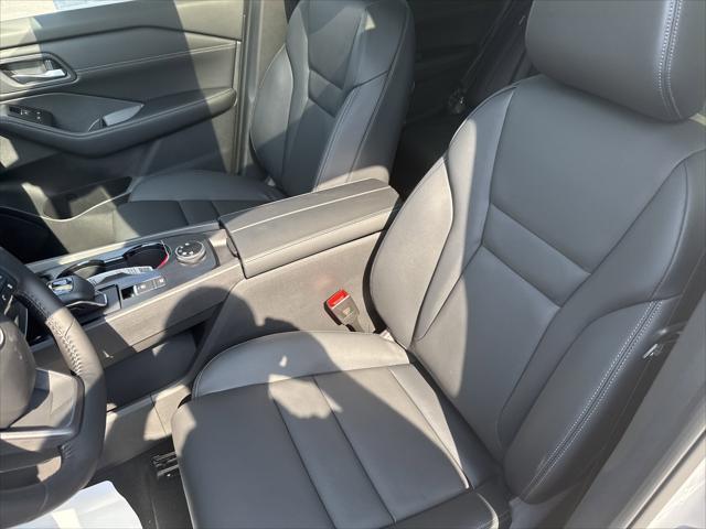 Photo of 2025 Boulder Gray Pearl Nissan Rogue