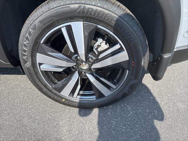 Photo of 2025 Boulder Gray Pearl Nissan Rogue