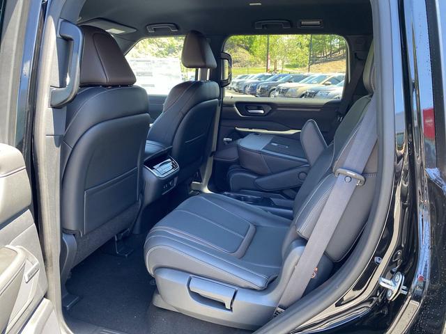 Photo of 2025 Super Black Nissan Armada