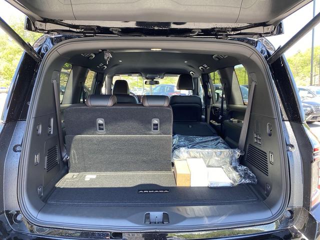 Photo of 2025 Super Black Nissan Armada