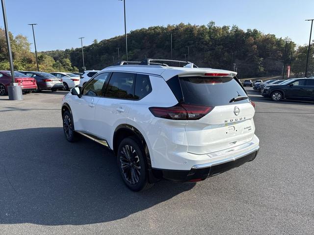 Photo of 2026 Everest White Pearl Tricoat Nissan Rogue