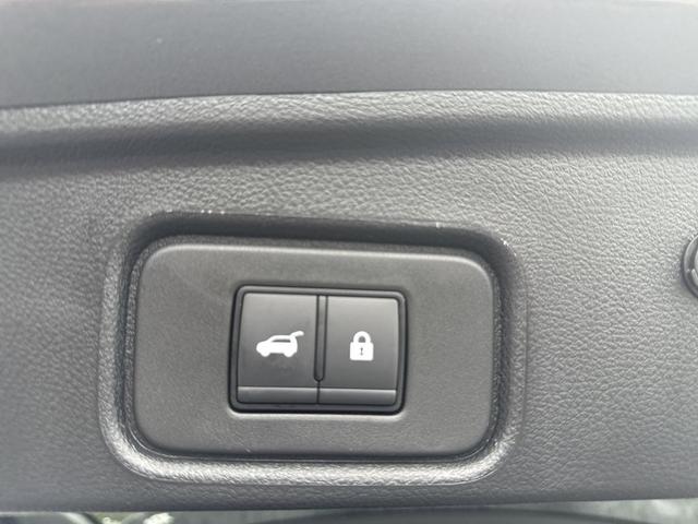 Photo of 2025 Gun Metallic Nissan Pathfinder