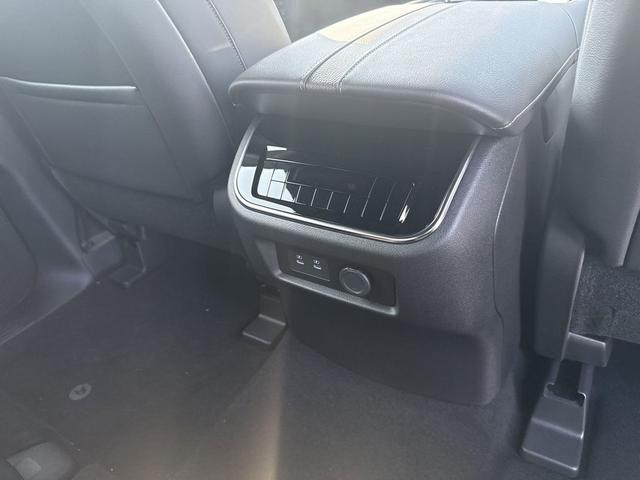 Photo of 2025 Super Black Nissan Armada