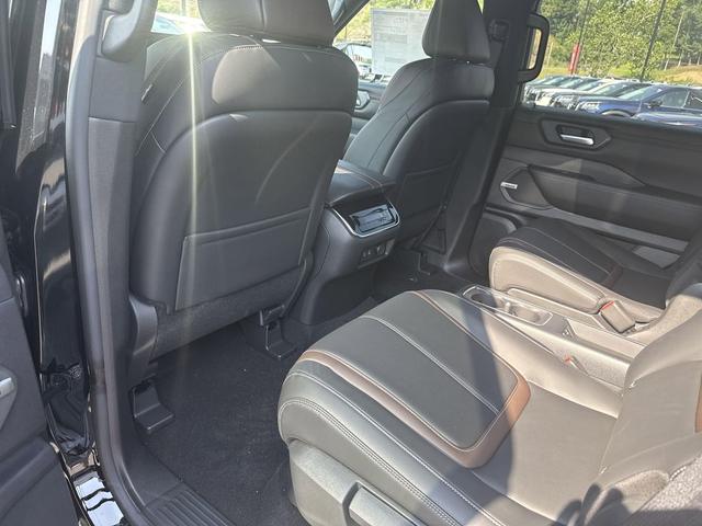 Photo of 2025 Super Black Nissan Armada