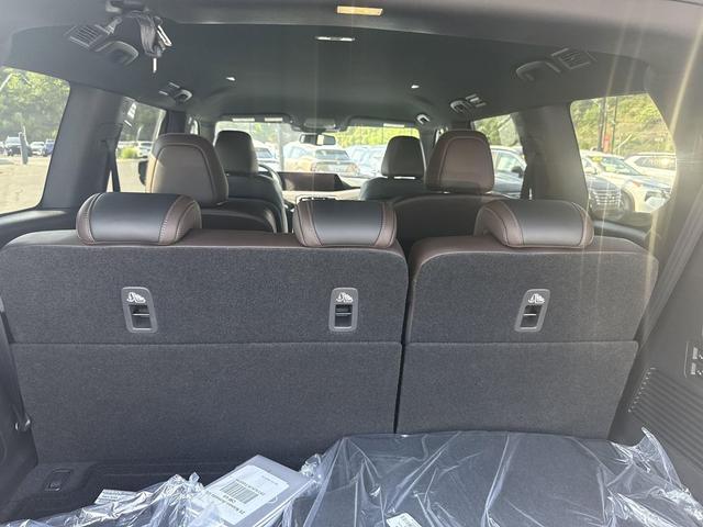 Photo of 2025 Super Black Nissan Armada