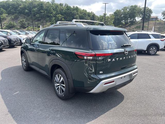 Photo of 2025 Obsidian Green Pearl Nissan Pathfinder