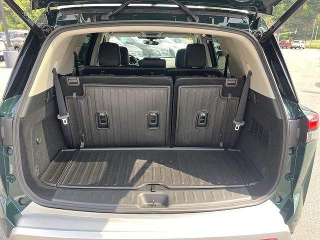 Photo of 2025 Obsidian Green Pearl Nissan Pathfinder