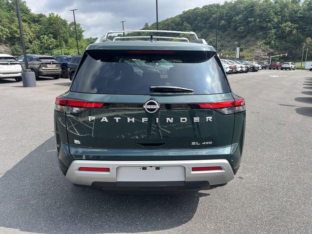 Photo of 2025 Obsidian Green Pearl Nissan Pathfinder