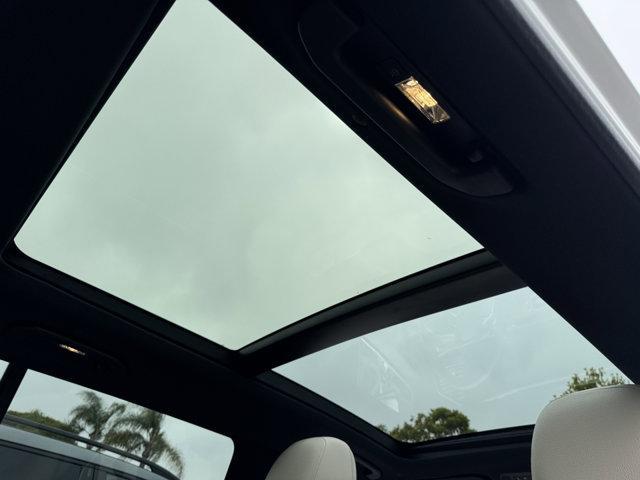 Photo of 2025 White Mercedes-Benz GLS 450