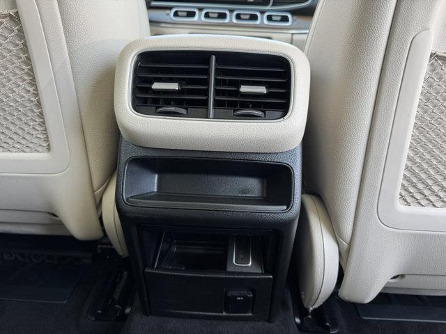 Photo of 2023 White Mercedes-Benz GLE 350