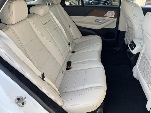 Photo of 2023 White Mercedes-Benz GLE 350