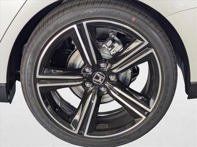 Photo of 2025 Platinum White Pearl Honda Accord Hybrid