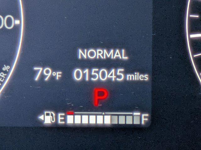 Photo of 2024 Platinum White Pearl Honda CR-V Hybrid