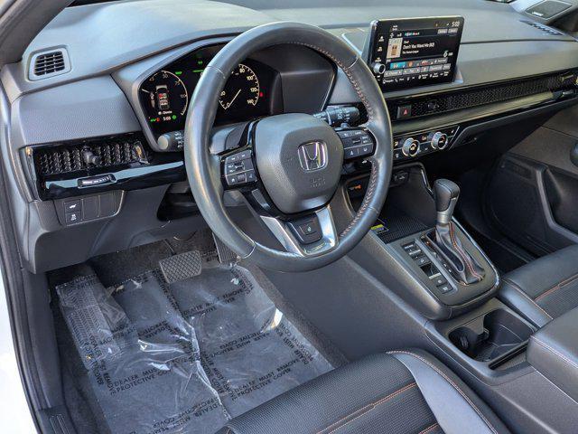Photo of 2024 Platinum White Pearl Honda CR-V Hybrid