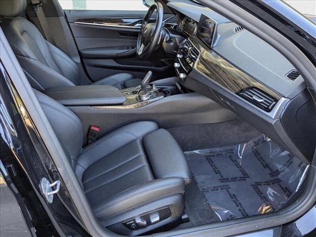 Photo of 2018 Jet Black BMW 530e