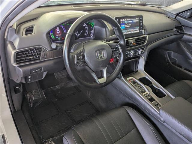 Photo of 2019 Platinum White Pearl Honda Accord Hybrid