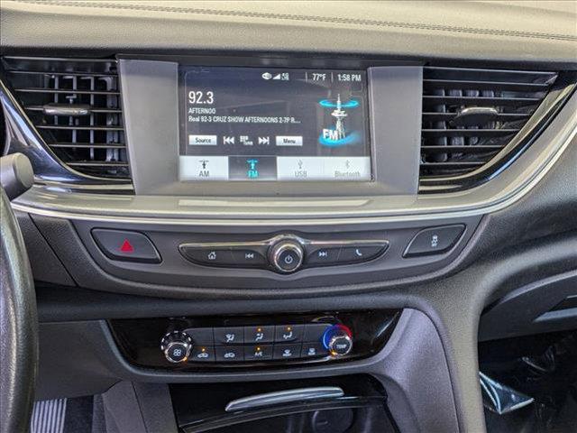 Photo of 2018 Summit White Buick Regal Sportback