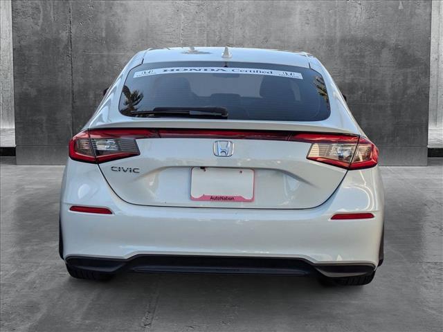Photo of 2023 Platinum White Pearl Honda Civic